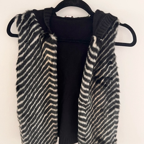 Ella Moss Other - Ella Moss kids faux fur vest